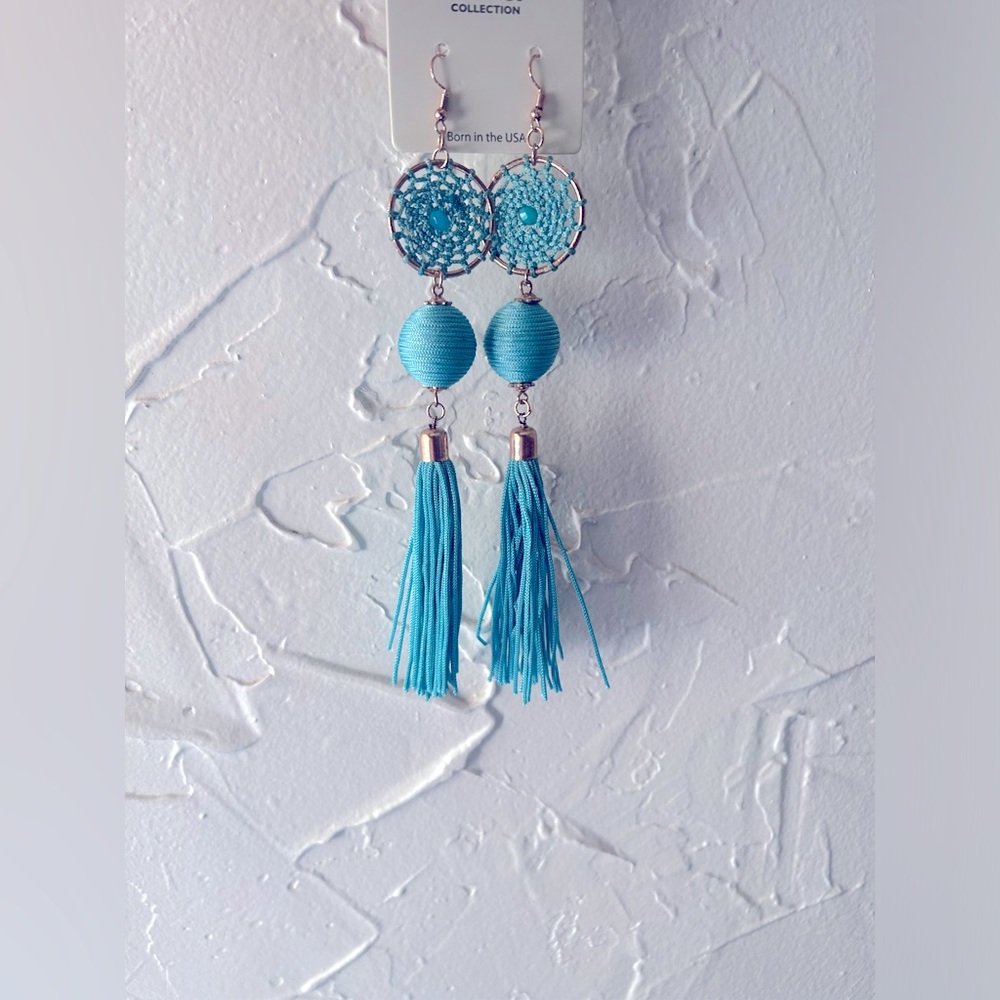 Beautiful Mia Collection Turquoise Dreamcatcher Dangling Earrings